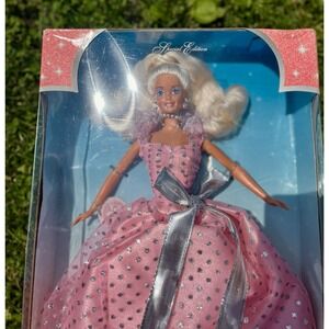 Vintage 1997‎ Mattel 35th Anniversary Barbie Doll Walmart Exclusive NIB 90s